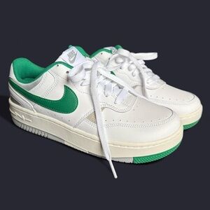 Nike Gamma Force Malachite Green White Grey Women's Size 8